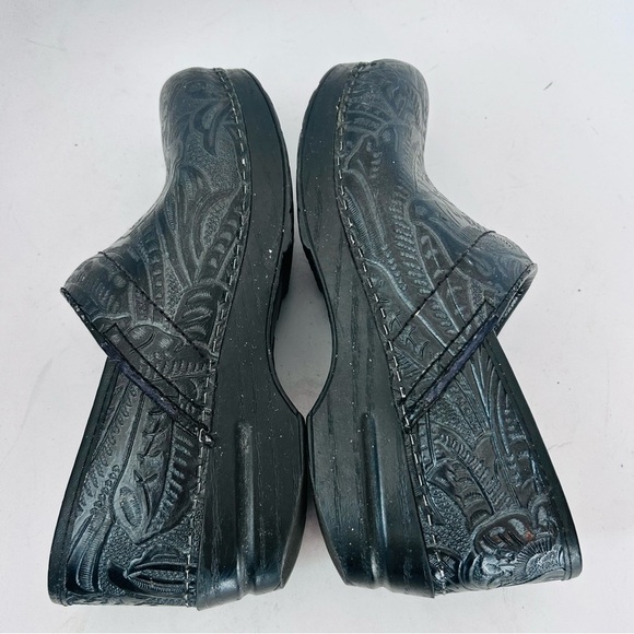 DANSKO Professional Black Floral Tooled Leather Embossed Womens Clogs 38 us 7.5 - Picture 8 of 12